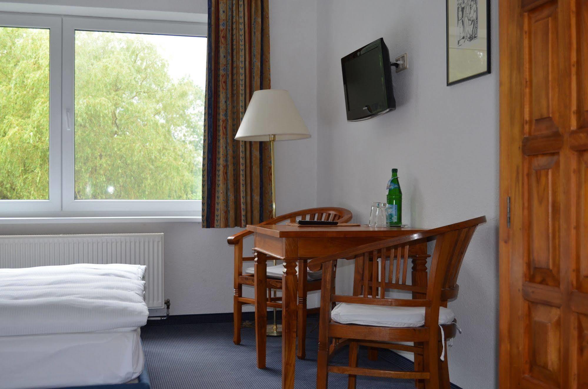Hotel Mukran Sassnitz Bagian luar foto